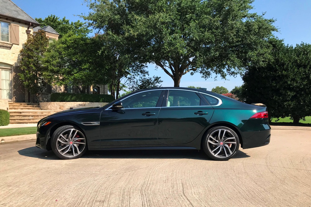 2021 Jaguar XF Blends Performance With Luxury and Elegance