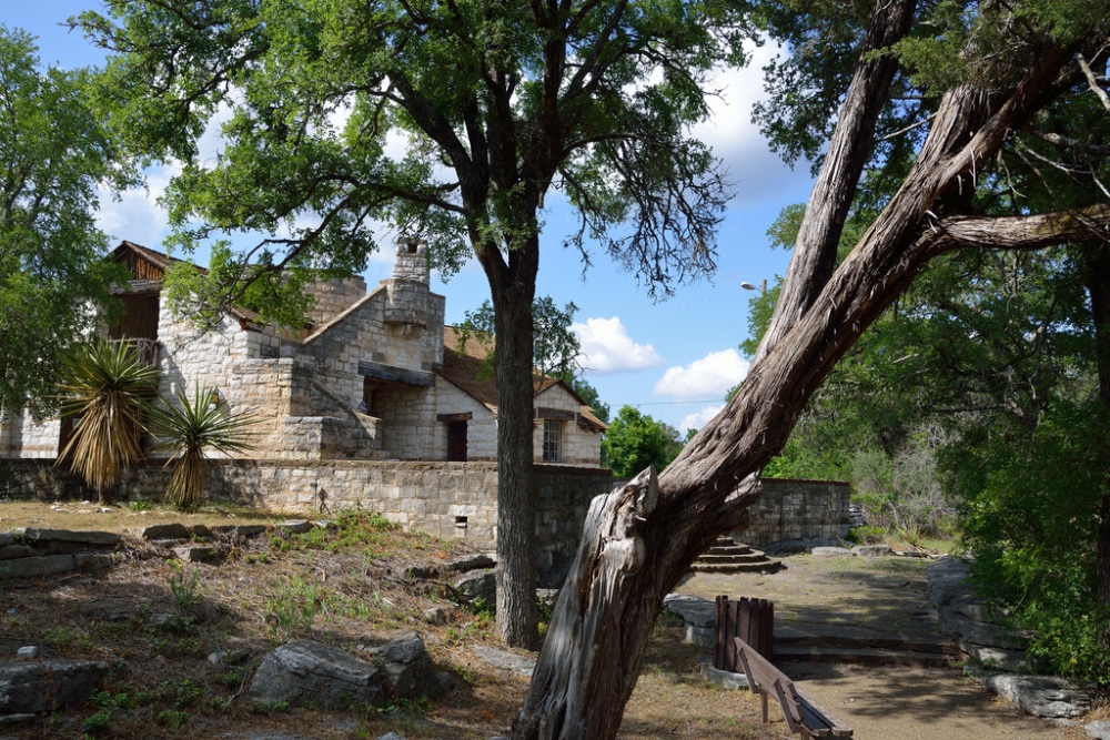 Longhorn Caverns Features Tour of Ancient Underground Riverbed