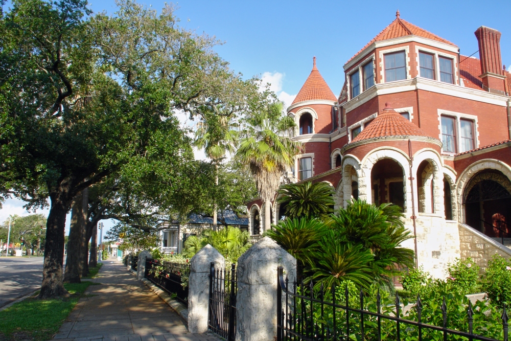 The Moody Mansion and the People Who Once Lived There